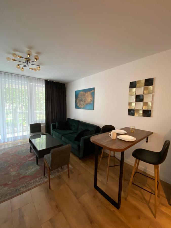Green Sofa Apartment Wroclaw Exterior photo